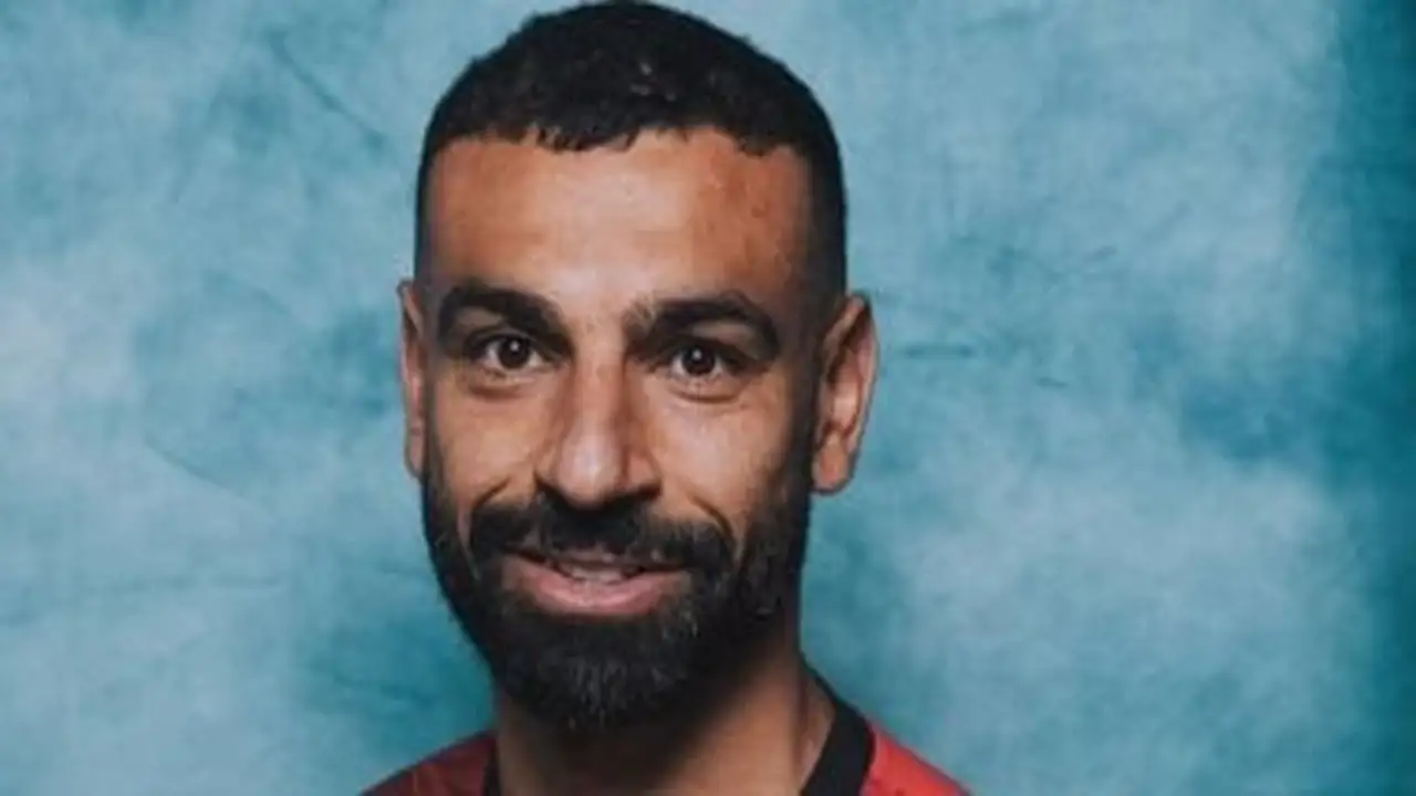 قميص منتخب مصر بـ بنيولوك جديد قبل مباراة بلجيكا بعد تعديلات “فيفا”